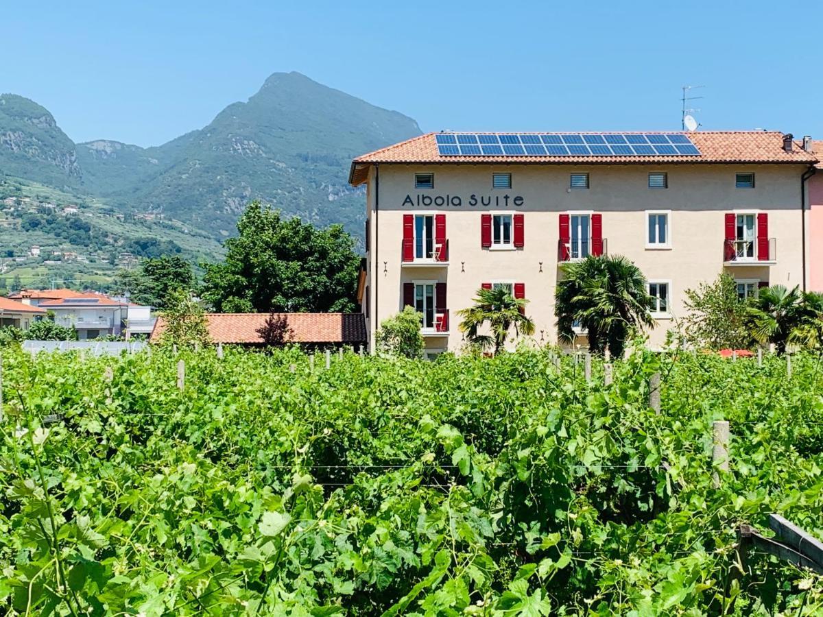 Albola Suite Holiday Apartments Riva del Garda Ngoại thất bức ảnh
